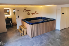 Rénovation complète, raccordement électrique et mise en sécurité d'un spa d'intérieur réalisé par Elen à Houssen.